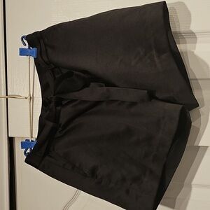 Banana Republic Sz 2 Satiny Mid Rise Black Shorts NWT $50 MSRP